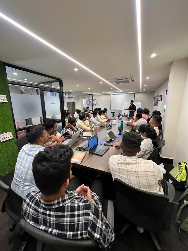 Full classroom during offline batch training